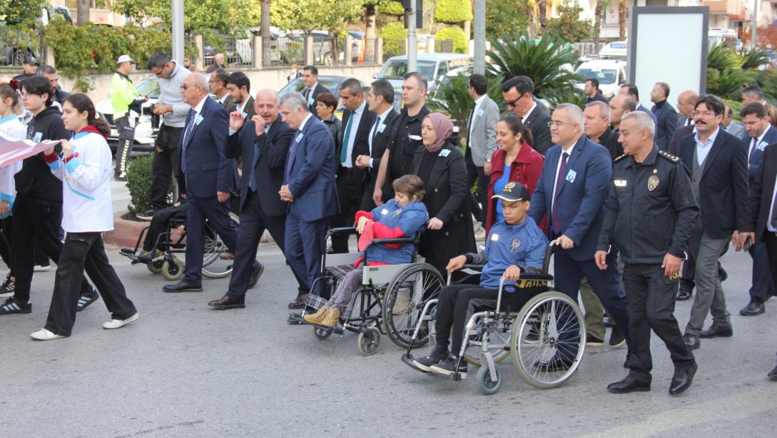 MÜDÜRLÜĞÜMÜZCE 3 ARALIK DÜNYA ENGELLİLER GÜNÜ KORTEJ YÜRÜYÜŞÜ DÜZENLENDİ